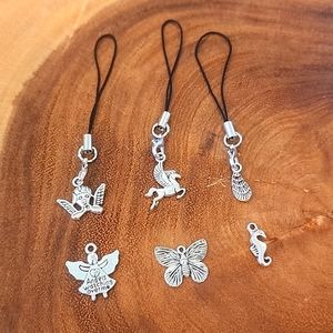 CELLPHONE ACCESSORIES/ NWOT